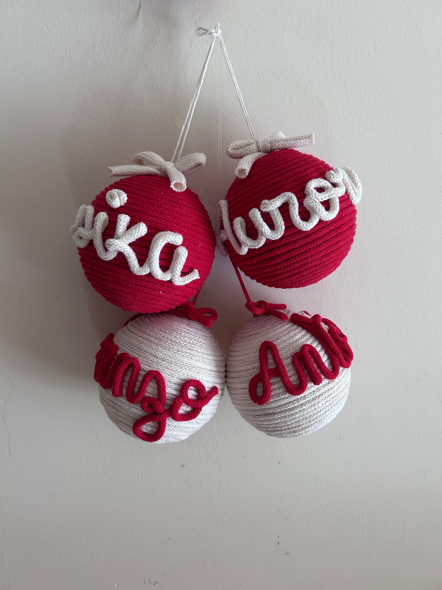 Palline di Natale in Tricotin con nome - MacraLu di Ludovica Mazzanti
