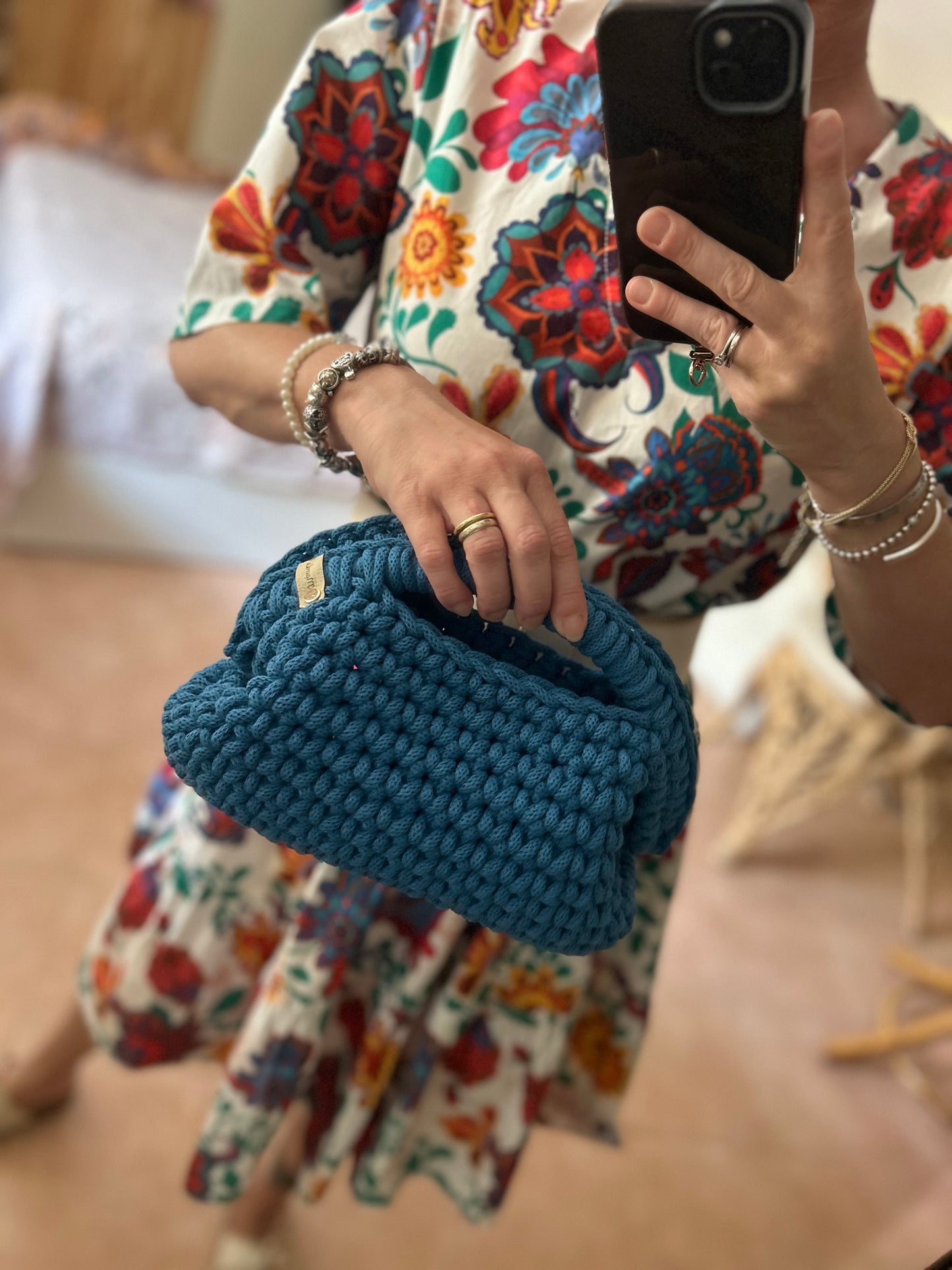 Sally • Clutch Bag • Uncinetto • Dopamine blu