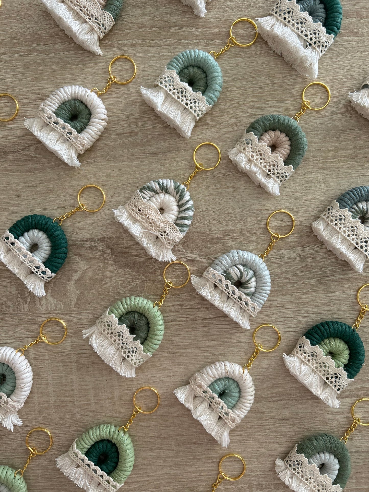 Arcobaleno bomboniera in Macramè - MacraLu di Ludovica Mazzanti