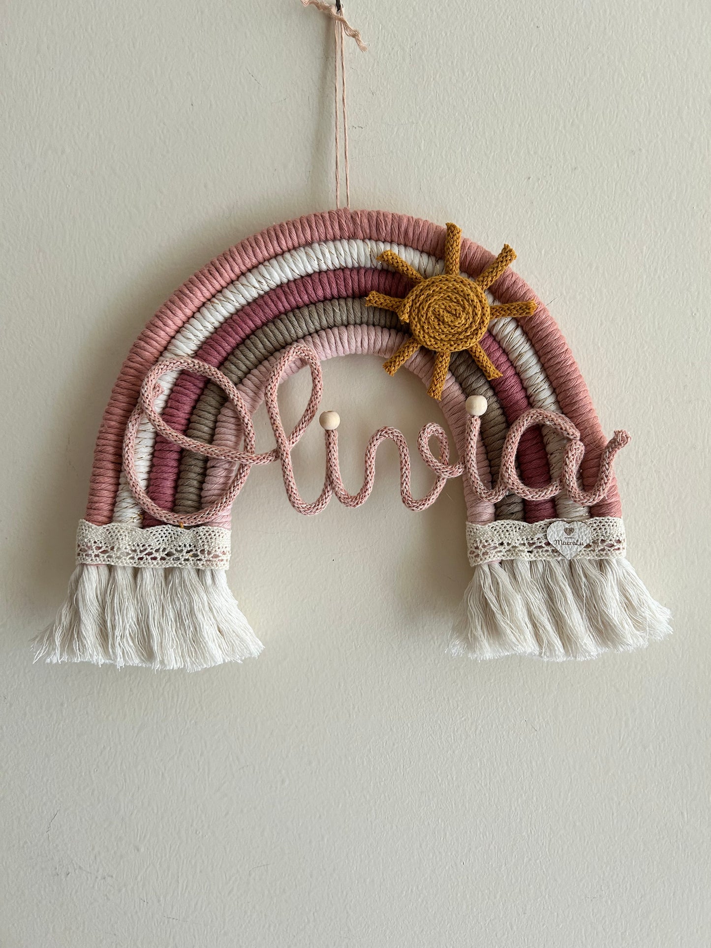 Arcobaleno in Macrame con Nome in Tricotin - MacraLu di Ludovica Mazzanti