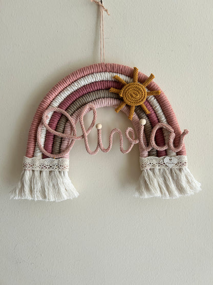Arcobaleno in Macrame con Nome in Tricotin - MacraLu di Ludovica Mazzanti