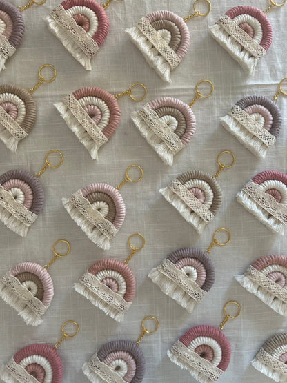 Arcobaleno bomboniera in Macramè - MacraLu di Ludovica Mazzanti