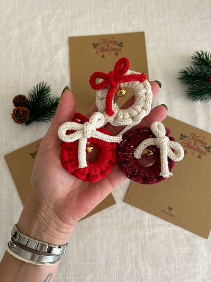 Mini ghirlandine natalizie in macramè - MacraLu di Ludovica Mazzanti