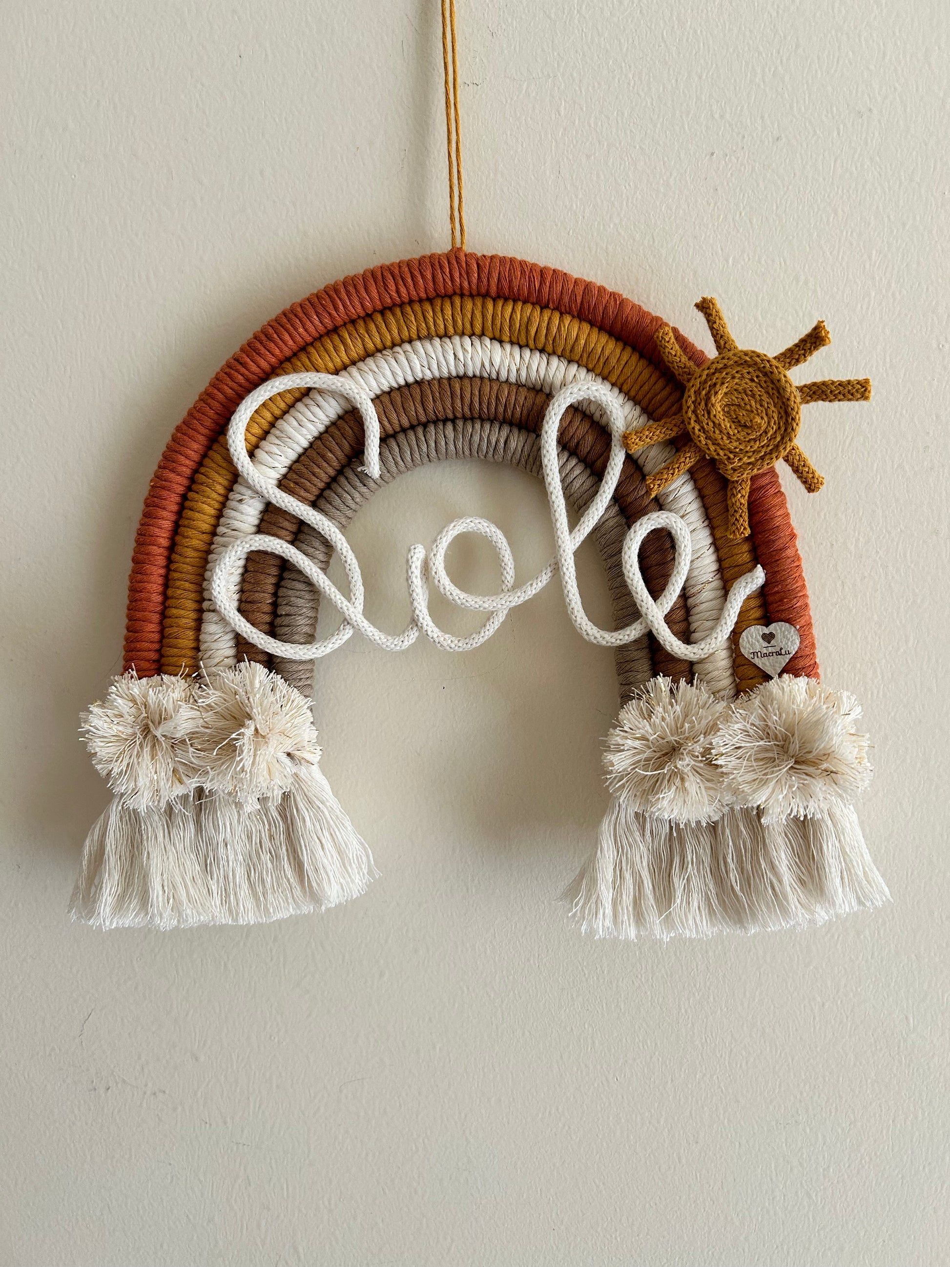 Arcobaleno in Macrame con Nome in Tricotin - MacraLu di Ludovica Mazzanti