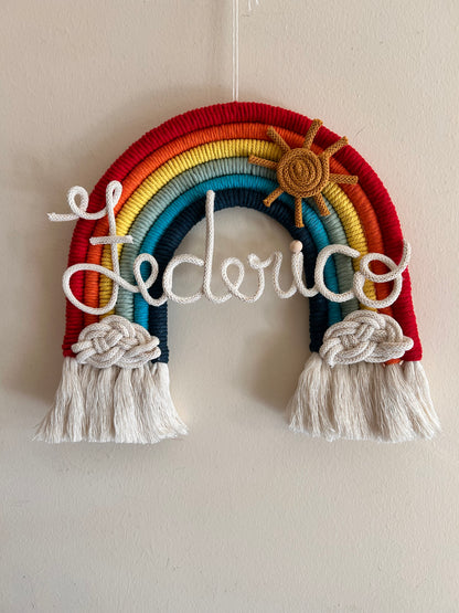 Arcobaleno in Macrame con Nome in Tricotin - MacraLu di Ludovica Mazzanti