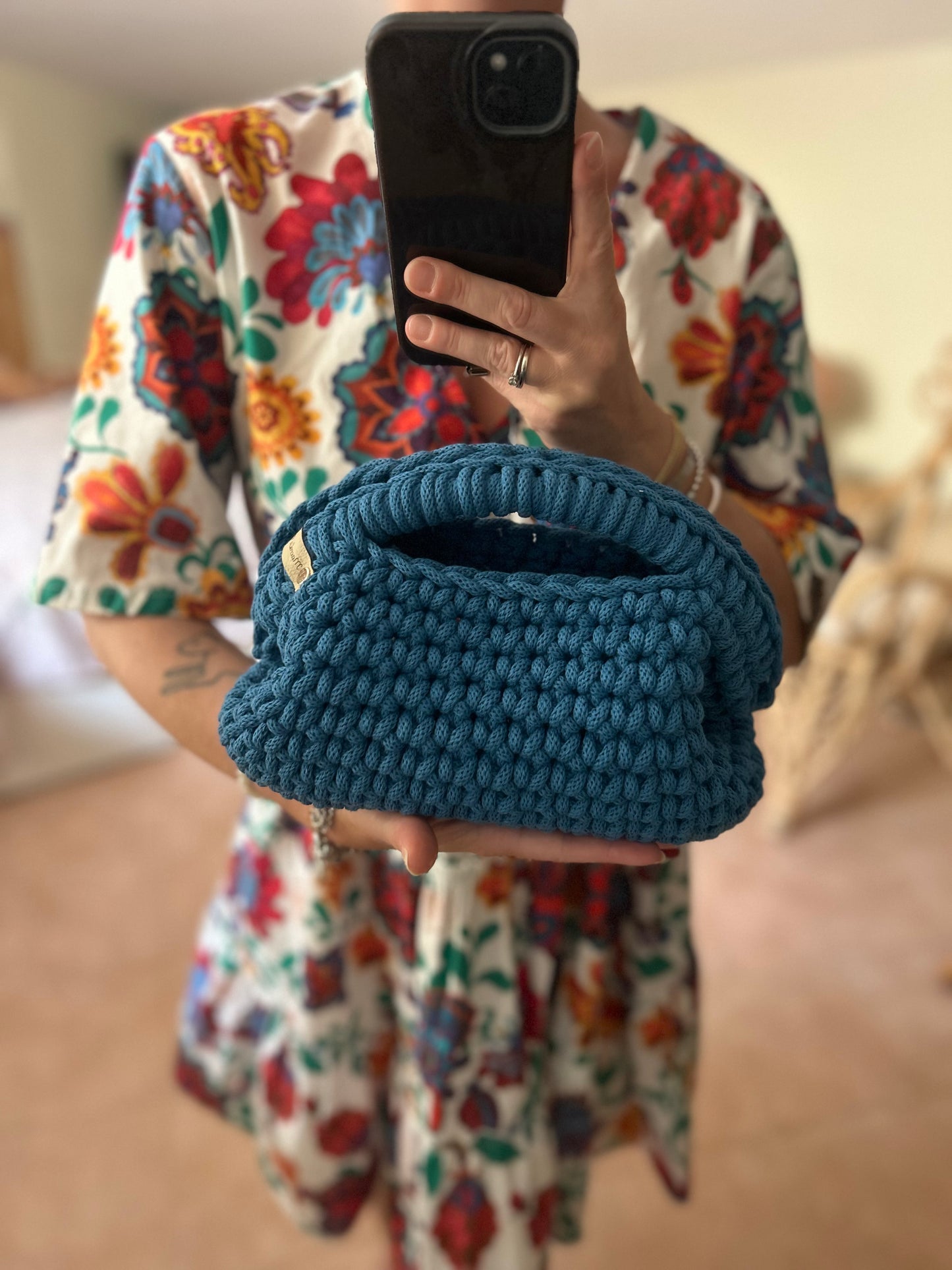 Sally • Clutch Bag • Uncinetto • Dopamine blu