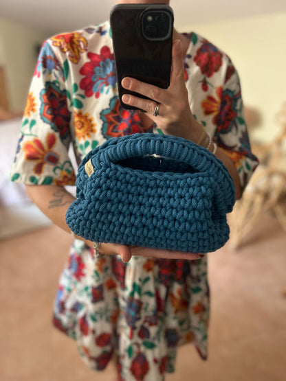Sally • Clutch Bag • Uncinetto • Dopamine blu