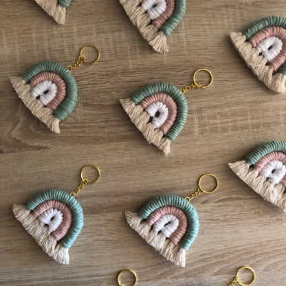 Arcobaleno bomboniera in Macramè - MacraLu di Ludovica Mazzanti