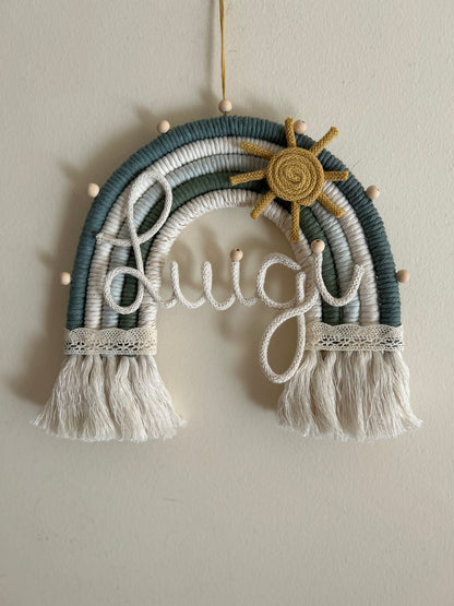 Arcobaleno in Macrame con Nome in Tricotin - MacraLu di Ludovica Mazzanti