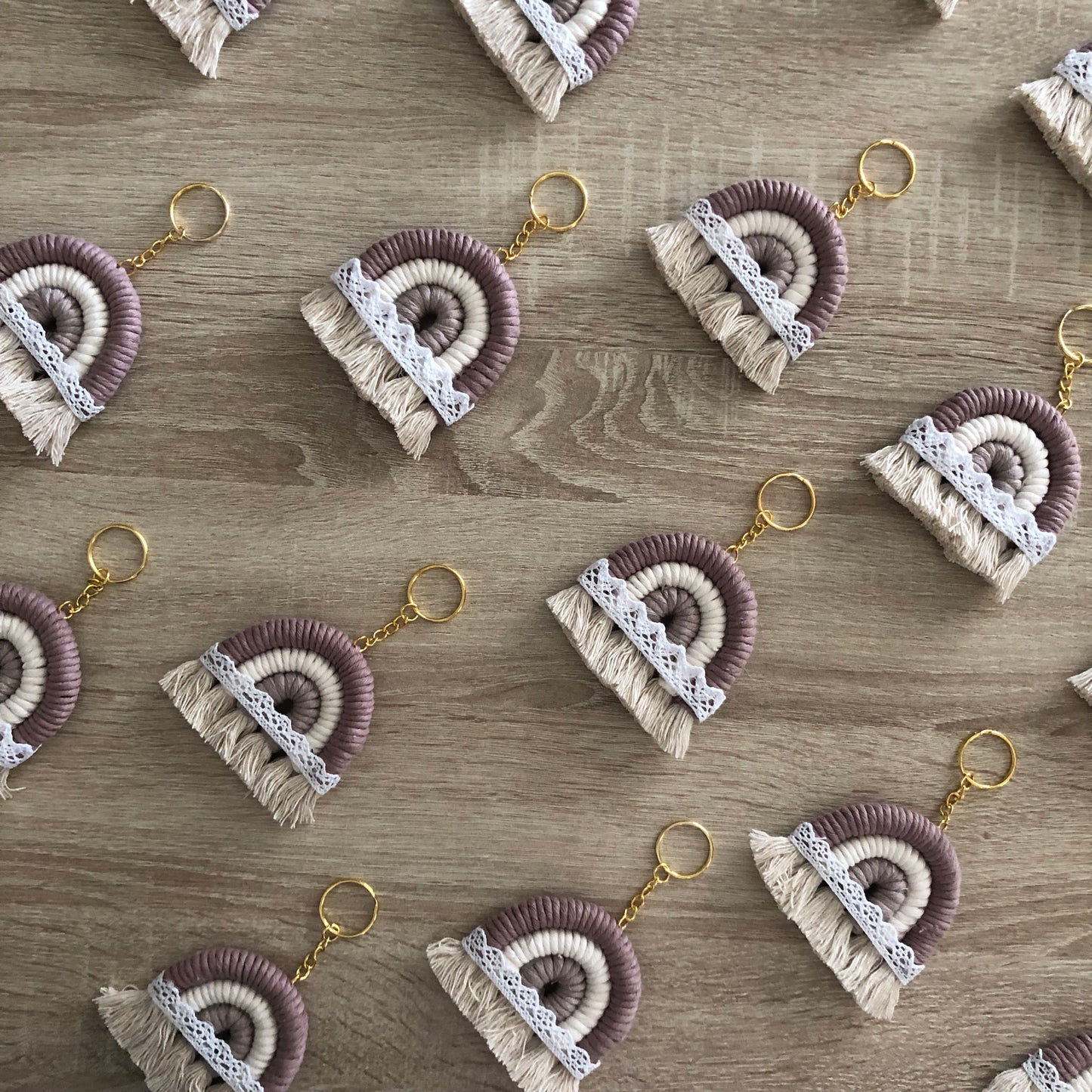 Arcobaleno bomboniera in Macramè - MacraLu di Ludovica Mazzanti