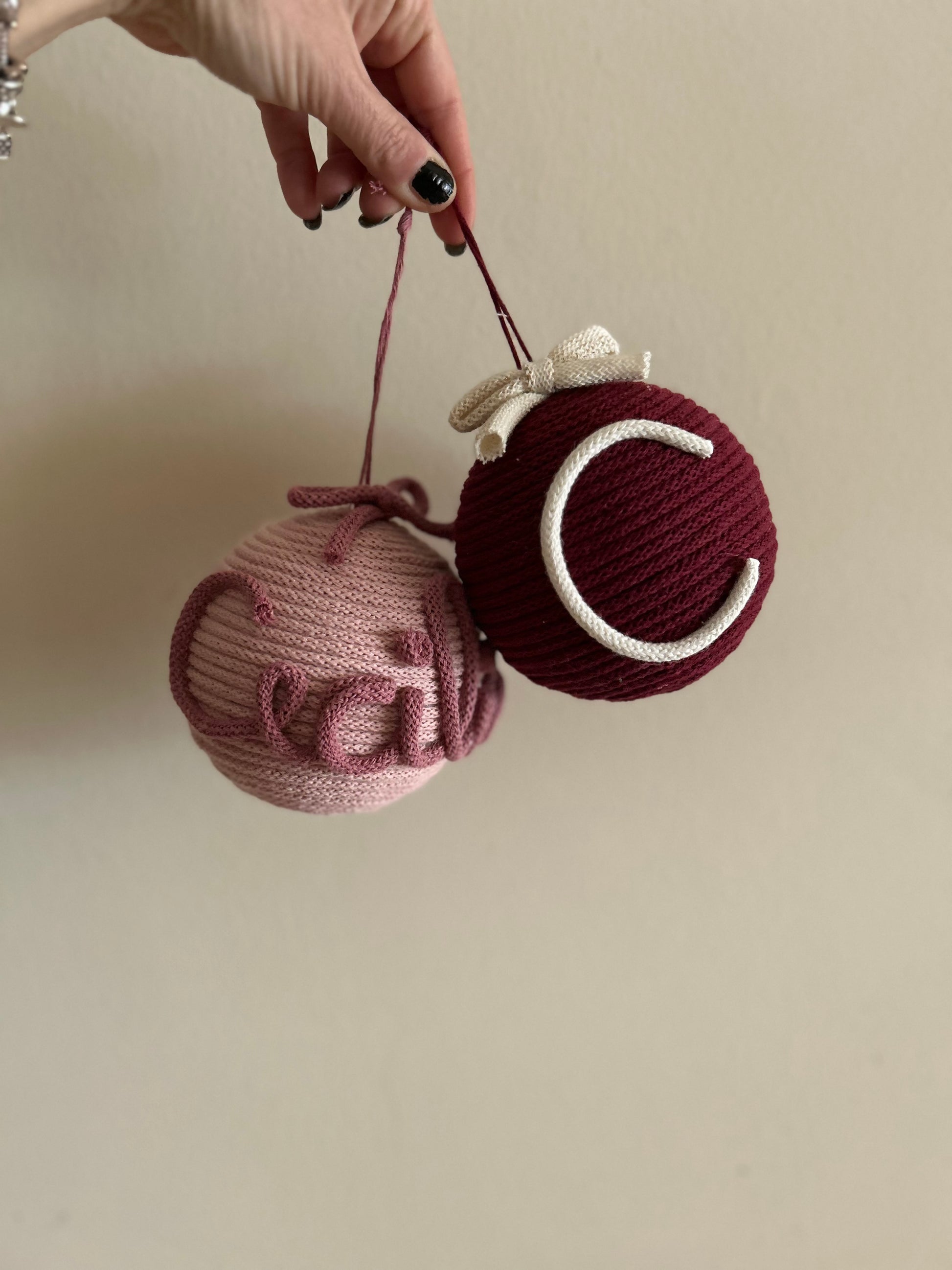 Palline di Natale in Tricotin con nome - MacraLu di Ludovica Mazzanti