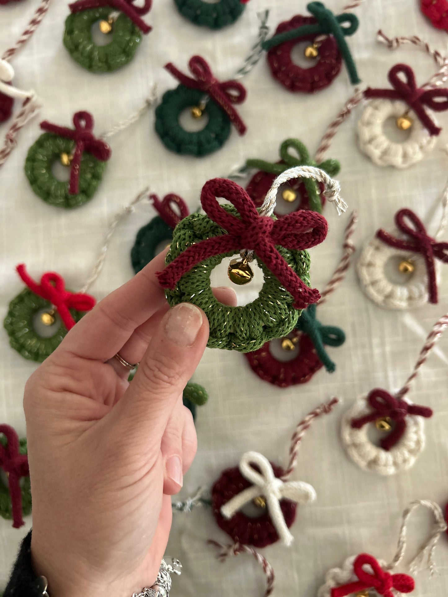 Mini ghirlandine natalizie in macramè