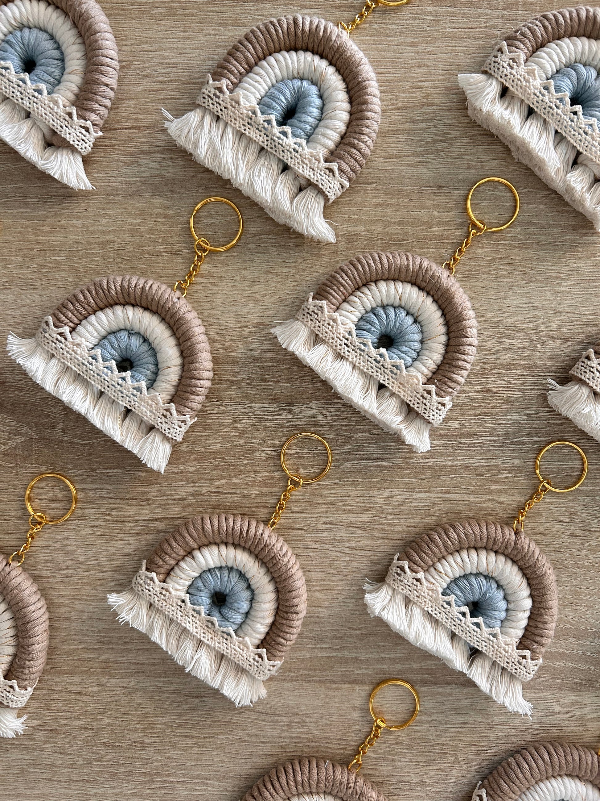 Arcobaleno bomboniera in Macramè - MacraLu di Ludovica Mazzanti