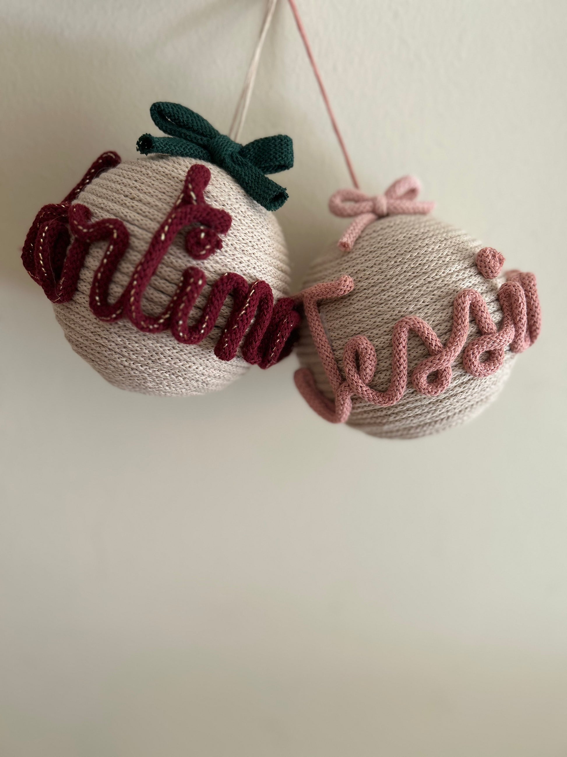 Palline di Natale in Tricotin con nome - MacraLu di Ludovica Mazzanti