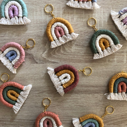 Arcobaleno bomboniera in Macramè - MacraLu di Ludovica Mazzanti