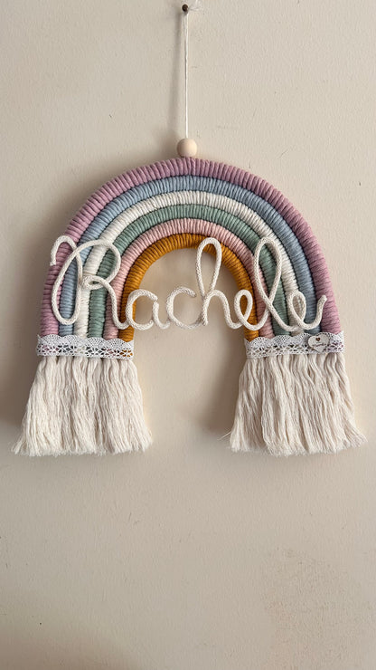 Arcobaleno Macramè con Nome Personalizzato - Fiocco Nascita