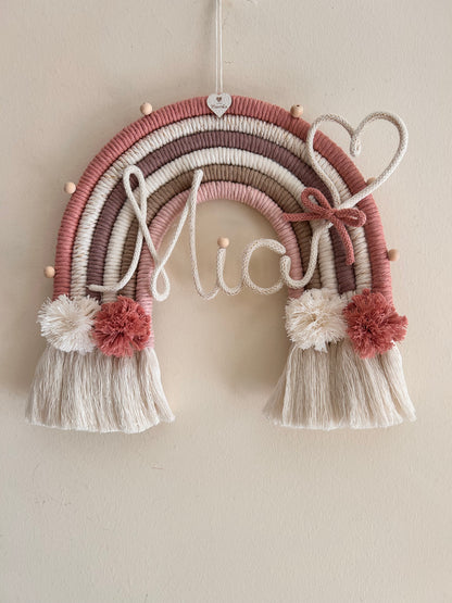Arcobaleno in Macrame con Nome in Tricotin - MacraLu di Ludovica Mazzanti