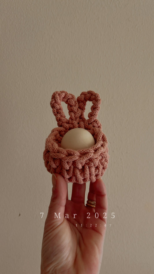 Portauovo Bunny uncinetto - MacraLu di Ludovica Mazzanti