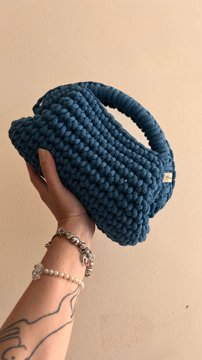 Sally • Clutch Bag • Uncinetto • Dopamine blu