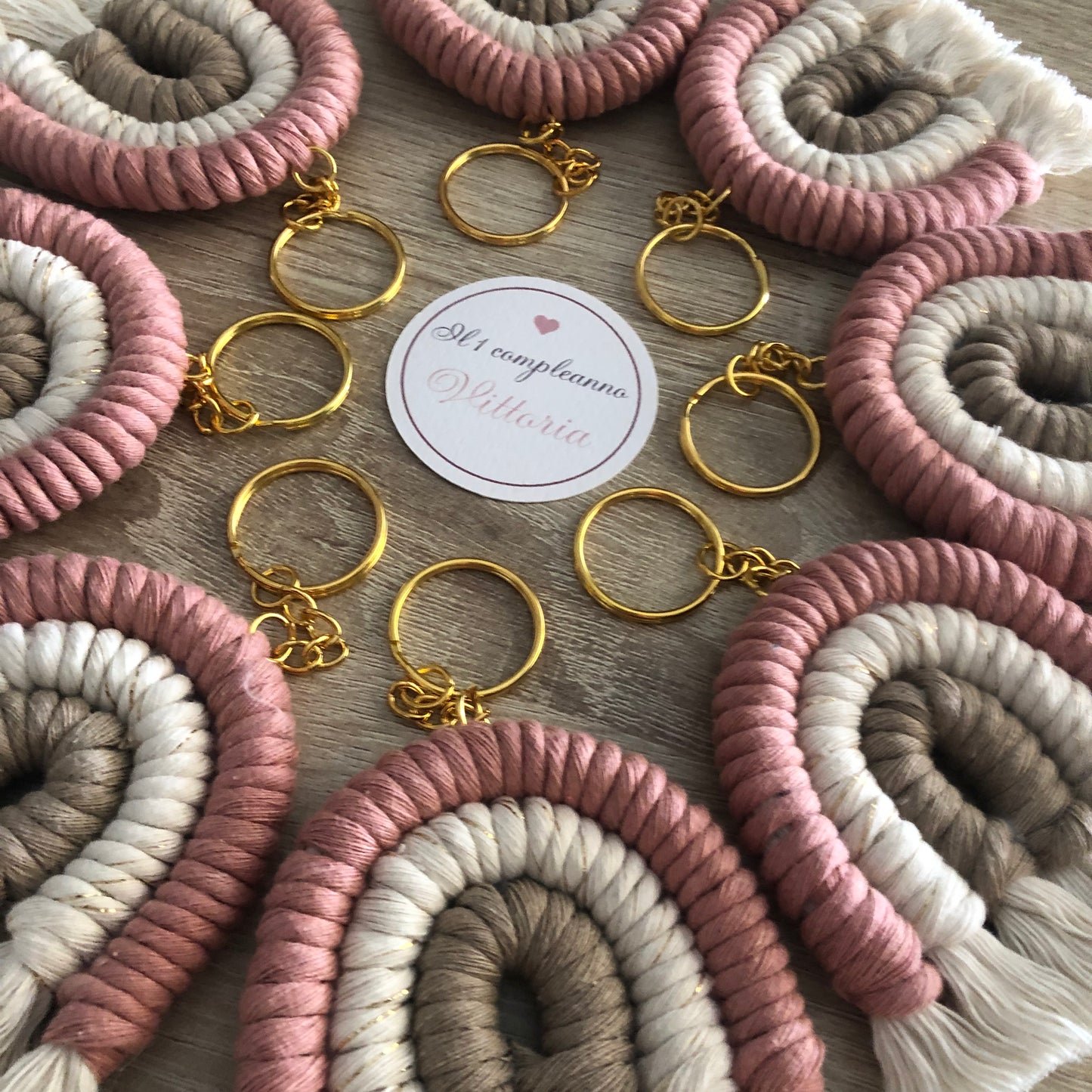 Arcobaleno bomboniera in Macramè - MacraLu di Ludovica Mazzanti