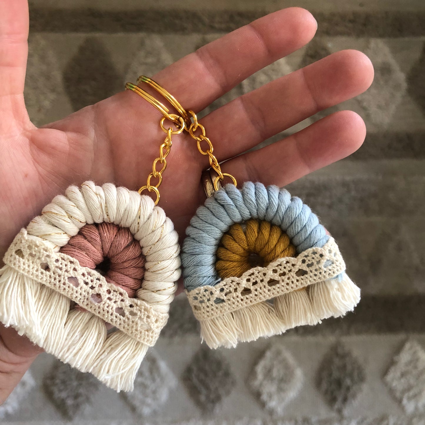 Arcobaleno bomboniera in Macramè - MacraLu di Ludovica Mazzanti