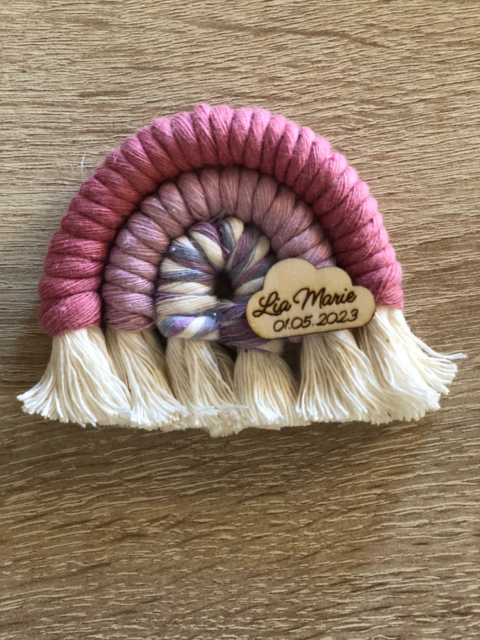 Arcobaleno bomboniera in Macramè - MacraLu di Ludovica Mazzanti