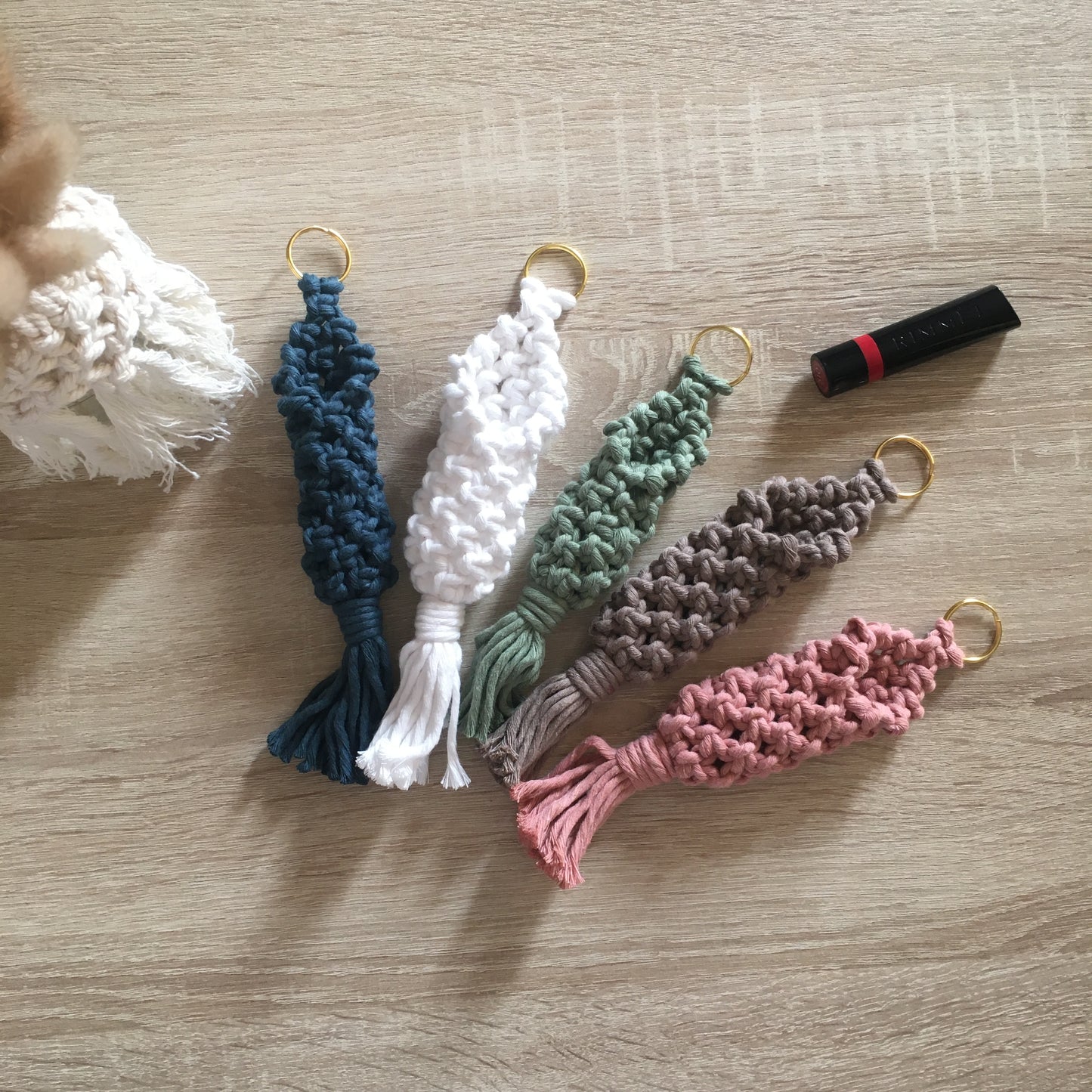 Portarossetto Macramè - MacraLu di Ludovica Mazzanti