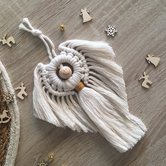 Angelo da appendere in Macramè - MacraLu di Ludovica Mazzanti